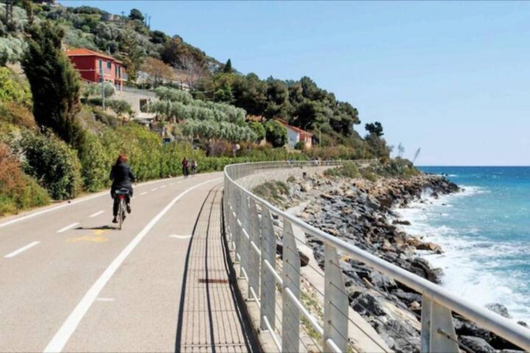 Ampio Appartamento Centrale Sanremo Eksteriør bilde